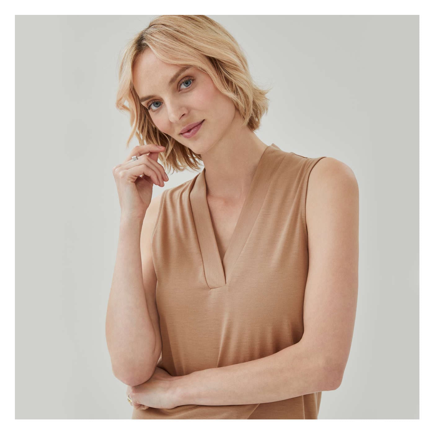 Ru⭐︎⭐︎ Joe Fresh Relaxed V-Neck Top - 1 ea | Zehrs